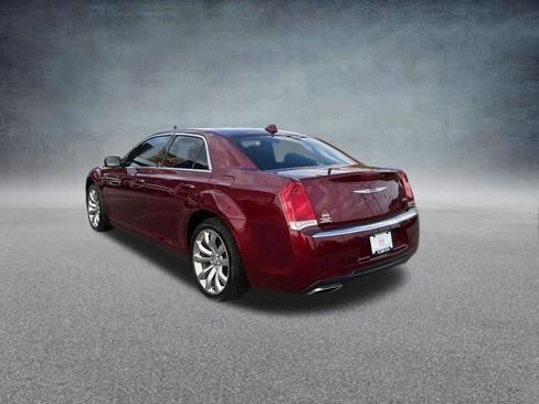 Used 2019 Chrysler 300 Touring w/ Quick Order Package 2EF RWD image 13