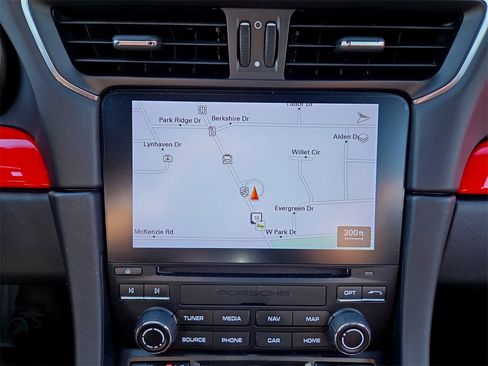 Used 2019 Porsche 911 Turbo image 12