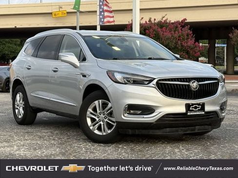 Used 2020 Buick Enclave Essence FWD image 2
