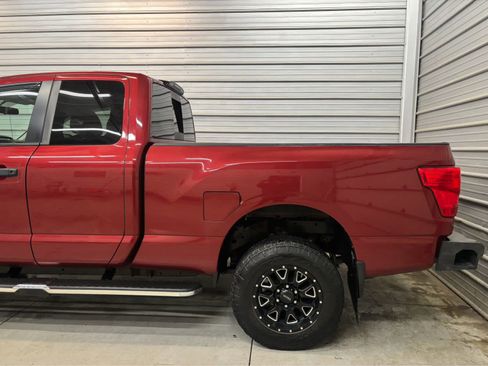 Used 2017 Nissan Titan S AWD/4WD image 5