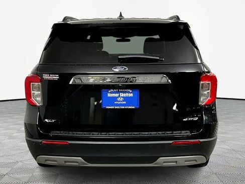 Used 2023 Ford Explorer XLT w/ Equipment Group 202A image 4