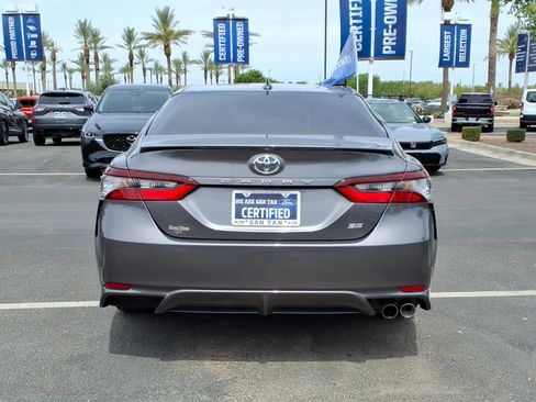 Used 2022 Toyota Camry SE FWD image 5