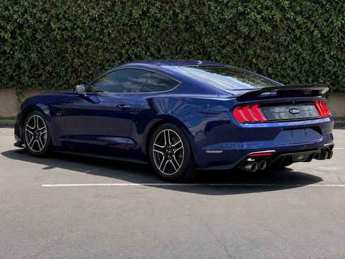 Used 2019 Ford Mustang GT Premium RWD image 4