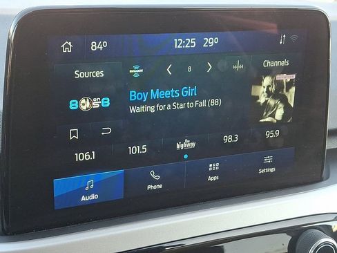 Certified 2022 Ford Escape SE w/ Cold Weather Package image 18