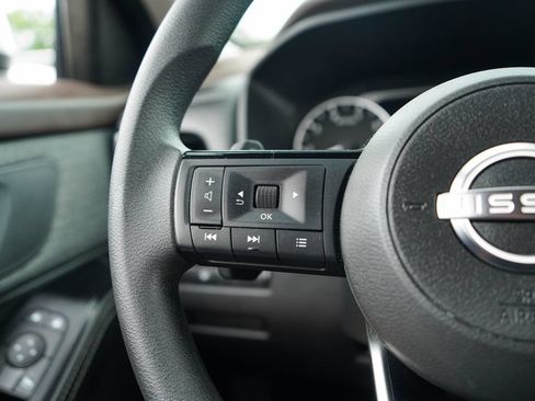 Used 2022 Nissan Rogue SV FWD image 30