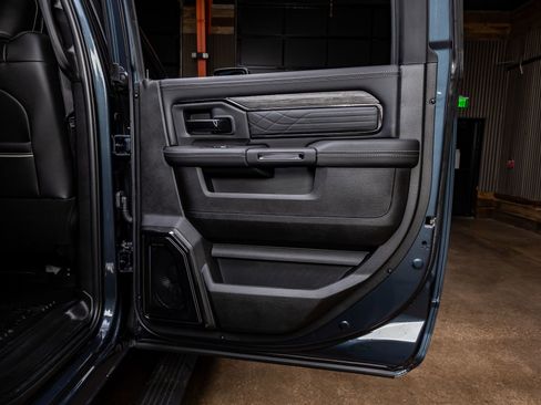 Used 2025 RAM 3500 Limited image 38