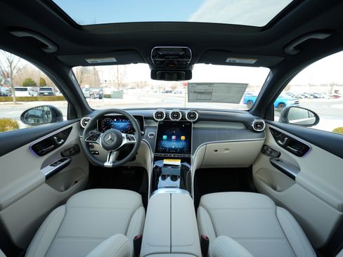 New 2026 Mercedes-Benz GLC 300 GLC 300 image 19