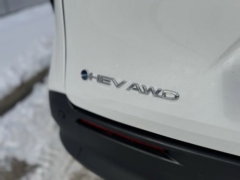 Used 2025 Toyota Sienna XLE image 46