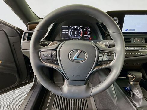 Certified 2025 Lexus ES 350 w/ Premium Package image 11
