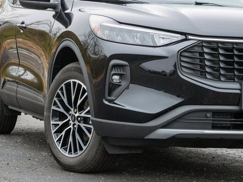 Used 2024 Ford Escape SE image 14