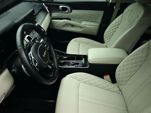 Certified 2023 Kia Sorento SX image 19