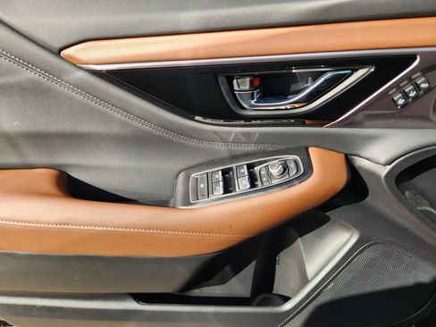 Used 2025 Subaru Outback Touring XT image 29