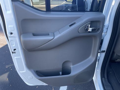 Used 2019 Nissan Frontier SV w/ Value Truck Package image 38