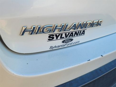 Used 2017 Toyota Highlander XLE image 9