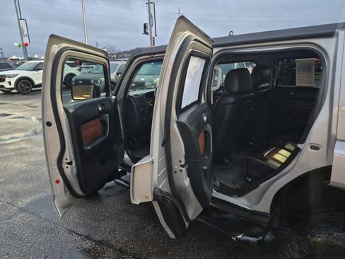 Used 2006 HUMMER H3 Base image 12