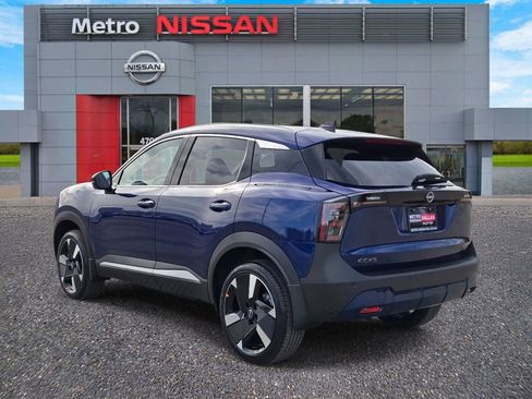 New 2026 Nissan Kicks SR FWD image 4