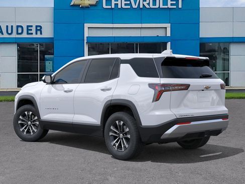 New 2026 Chevrolet Equinox LT image 3