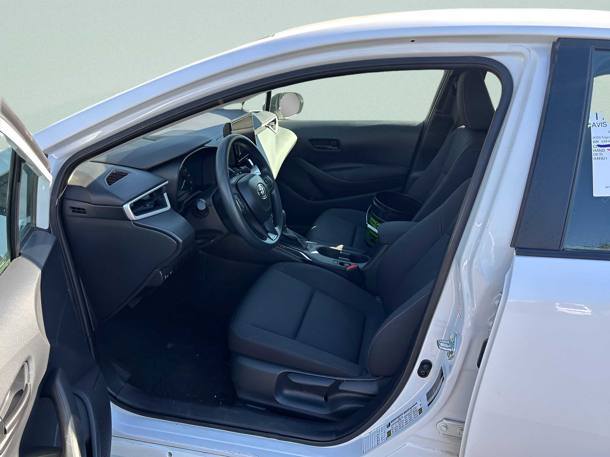Used 2025 Toyota Corolla LE FWD image 17