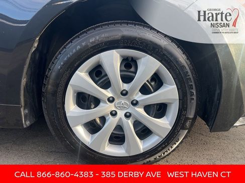 Used 2022 Toyota Corolla LE image 38