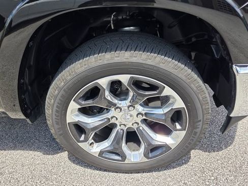 Used 2020 RAM 1500 Limited AWD/4WD image 3