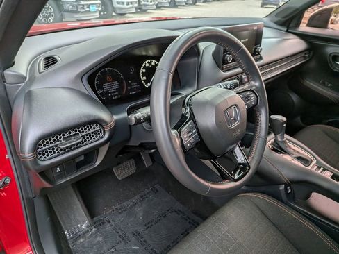 Used 2023 Honda HR-V Sport image 11