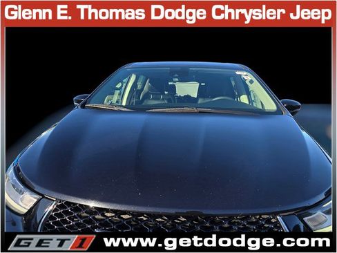 Used 2024 Chrysler Pacifica Select image 5