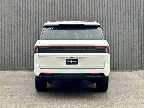 New 2026 Lincoln Navigator Black Label AWD/4WD image 4