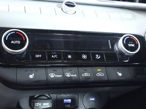 Used 2025 Hyundai Elantra SEL FWD image 23