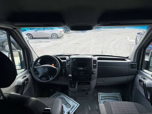 Used 2014 Mercedes-Benz Sprinter 2500 image 13