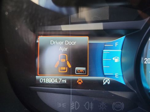 Used 2023 Ford Edge Titanium image 32