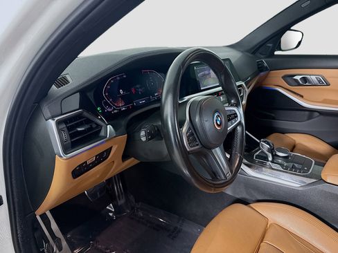 Used 2021 BMW 330i Sedan w/ M Sport Package RWD image 23