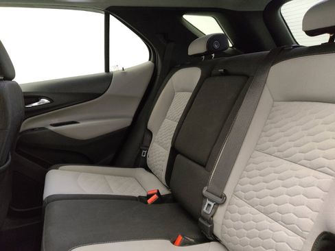 Used 2020 Chevrolet Equinox LT image 18