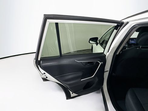 Used 2020 Toyota RAV4 LE image 26