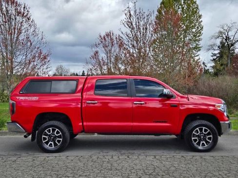 Used 2014 Toyota Tundra Limited w/ Limited Premium Package AWD/4WD image 9