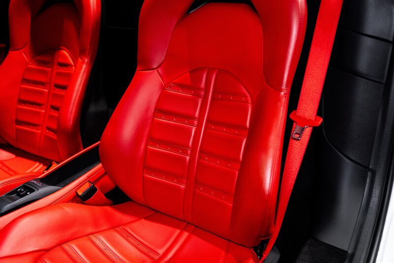 Used 2021 Ferrari F8 Tributo RWD image 13