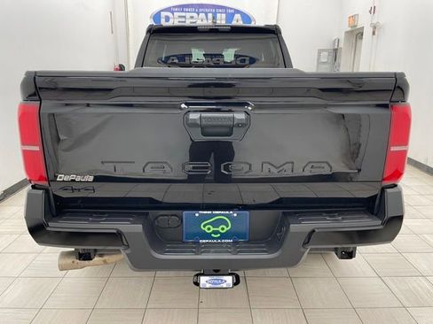 Used 2025 Toyota Tacoma 4x4 Double Cab image 19