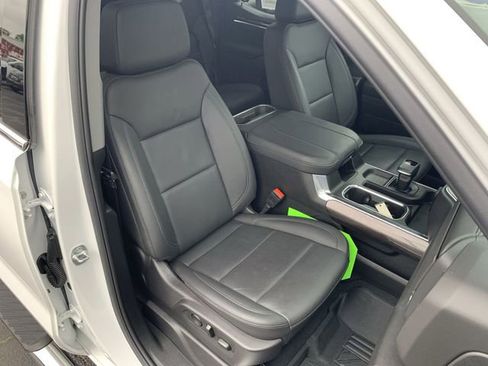 Certified 2025 Chevrolet Silverado 1500 LTZ AWD/4WD image 28