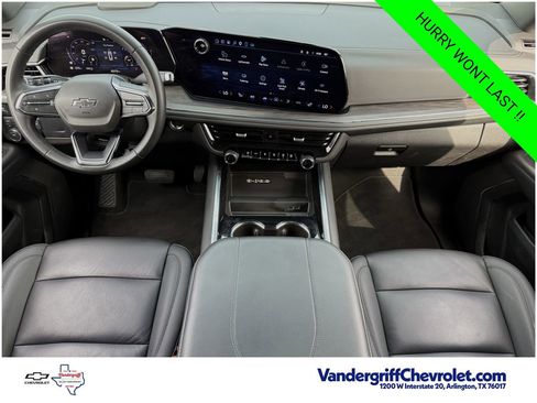 Certified 2025 Chevrolet Suburban Z71 AWD/4WD image 10