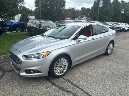 Used 2013 Ford Fusion SE FWD image 3