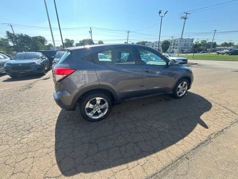 Used 2019 Honda HR-V LX image 18
