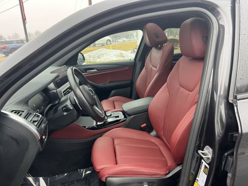 Used 2023 BMW X4 M40i w/ Premium Package image 13