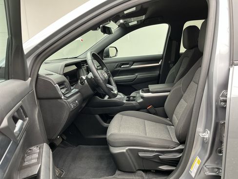 Certified 2025 GMC Terrain Elevation w/ Technology Package II AWD/4WD image 3