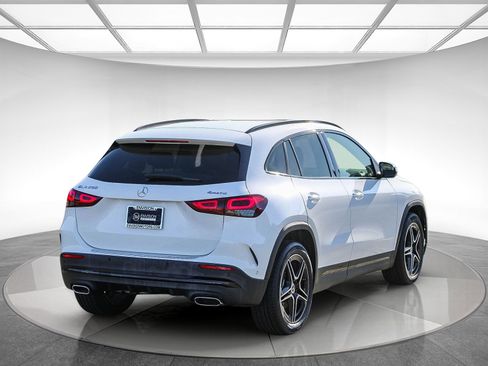 Certified 2022 Mercedes-Benz GLA 250 4MATIC image 4