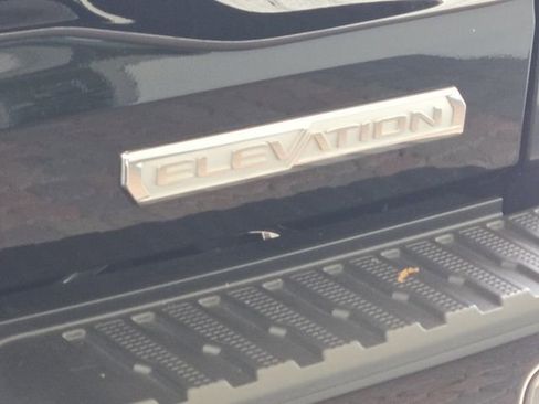 Used 2025 GMC Sierra 1500 Elevation w/ Elevation Premium Package image 9