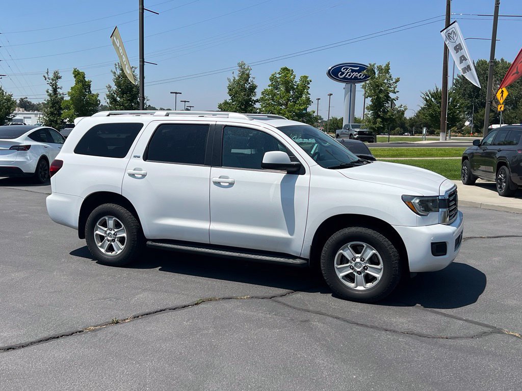 Used 2019 Toyota Sequoia SR5 AWD/4WD image 6