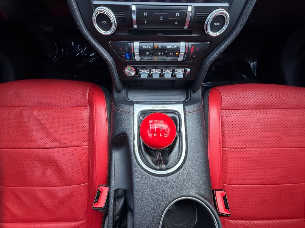 Used 2019 Ford Mustang GT Premium w/ GT Performance Package RWD image 26
