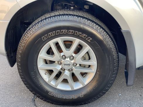 Used 2019 Nissan Frontier SV image 28