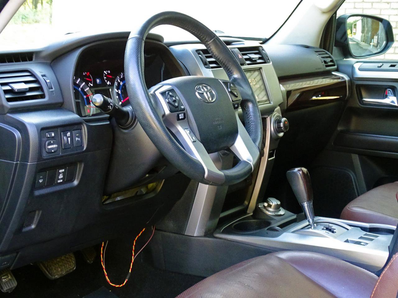 Used 2017 Toyota 4Runner Limited AWD/4WD image 13