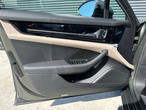 Used 2026 Porsche Panamera 4 image 18