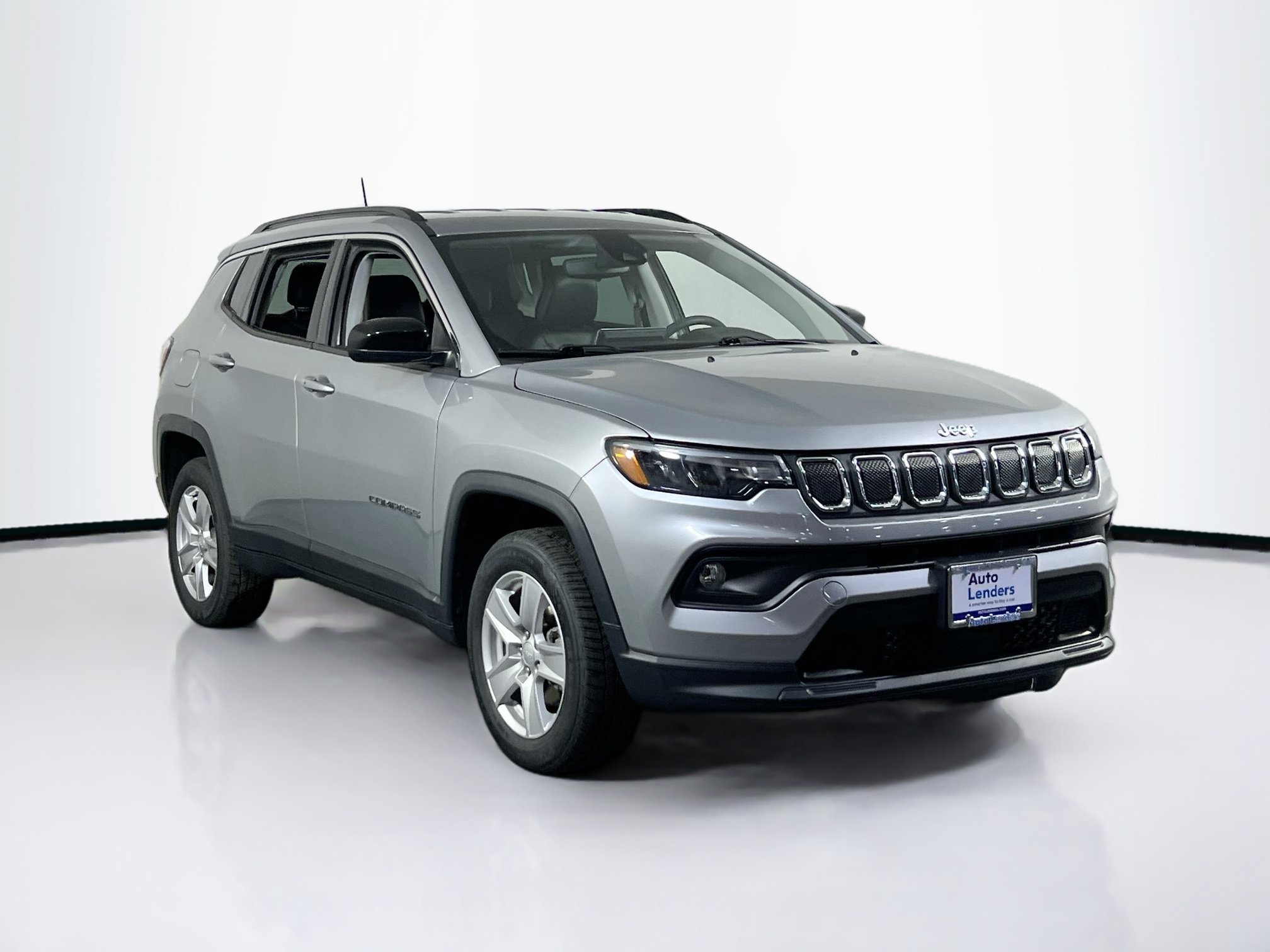 Used 2022 Jeep Compass Latitude AWD/4WD image 3